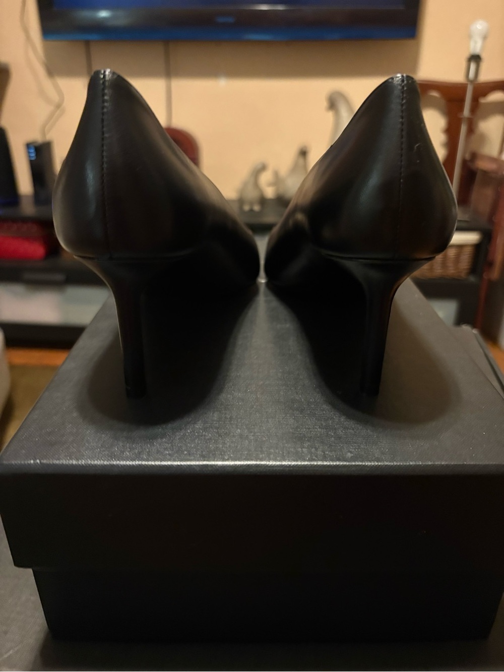 Saint Laurent Basic Black Heels - Picture 2 of 6